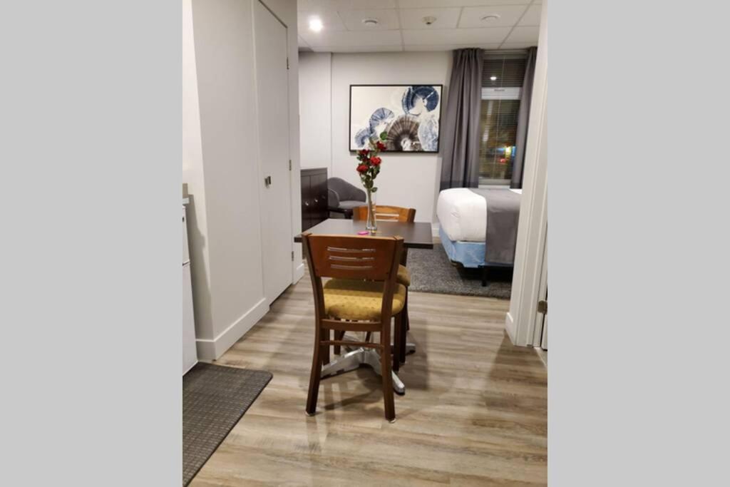 Cozy Sweet Studio #4, Only 10 Min To D.T. Ottawa Gatineau Exterior foto
